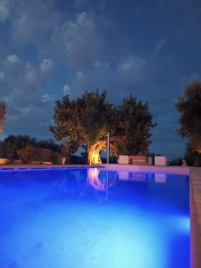 Il Vecchio Carrubo - Villa Con Piscina A Sfioro Macchia di Monte エクステリア 写真