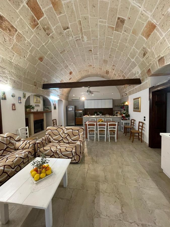 Il Vecchio Carrubo - Villa Con Piscina A Sfioro Macchia di Monte エクステリア 写真