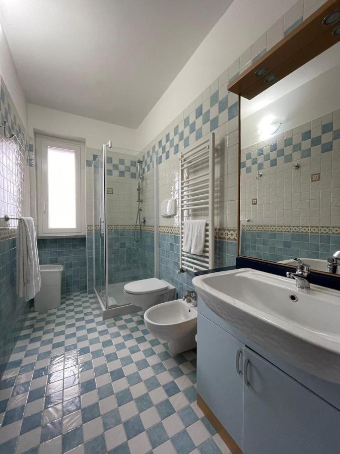 Il Vecchio Carrubo - Villa Con Piscina A Sfioro Macchia di Monte エクステリア 写真