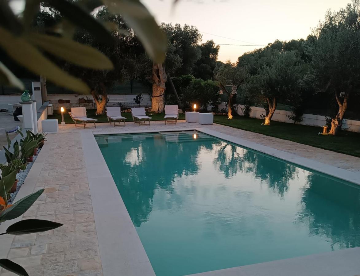 Il Vecchio Carrubo - Villa Con Piscina A Sfioro Macchia di Monte エクステリア 写真